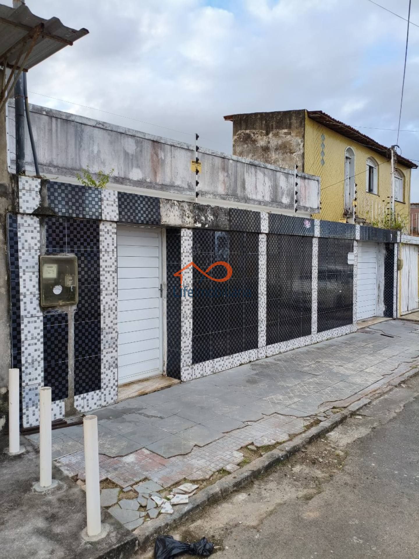 Casa à Venda Com 260m², 3 Dormitórios no Bairro Industrial