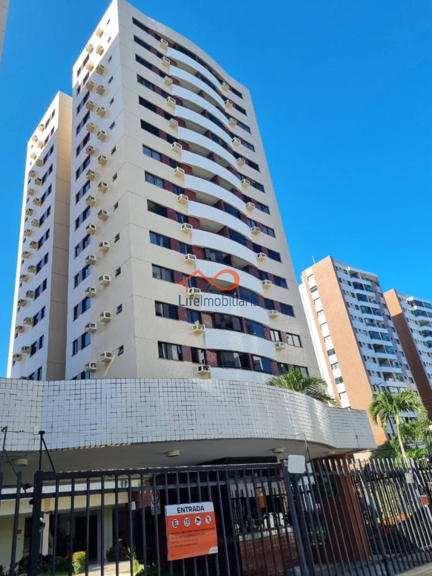 Apartamento à Venda na Alameda das Árvores no condomínio Piazza Bella - Bairro Luzia