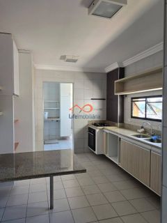 Fantástico Apartamento à Venda no Edifícil Mansão dos Jardins - 03 Andar, 02 Vagas de Garagem, 04 Quartos Sendo 02 Suítes no Bairro Grageru