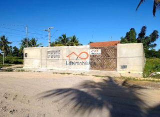 Casa à venda com 2/4 em Pirambu