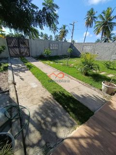 Casa à venda com 2/4 em Pirambu