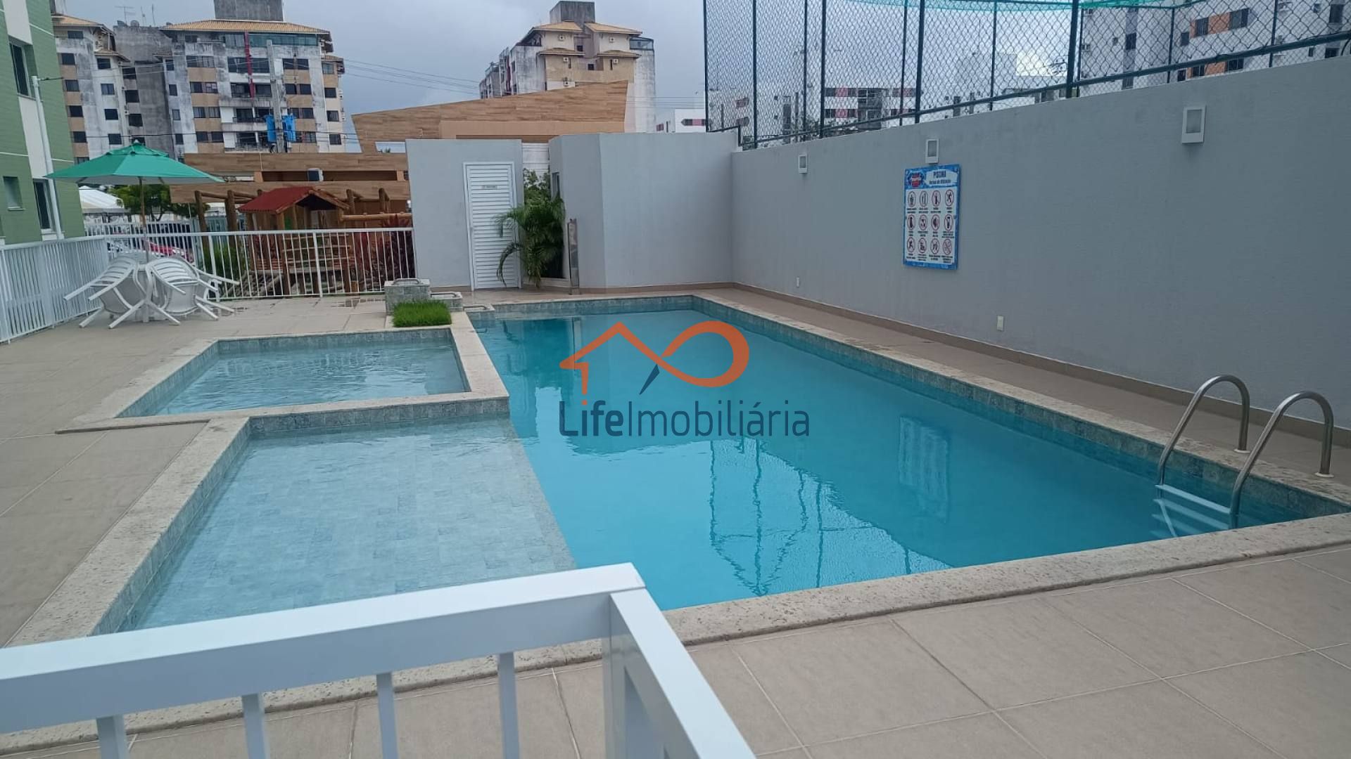 Condomínio para Locação com 2/4, Sendo 1 Suíte - 1° Andar no Condomínio Aquarela Parque - Aruana