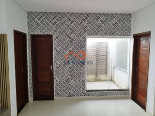 Casa Reformada à Venda no Bairro Jabotiana Com 3 Dormitórios Sendo 1 Suíte.
