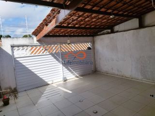 Casa Reformada à Venda no Bairro Jabotiana Com 3 Dormitórios Sendo 1 Suíte.