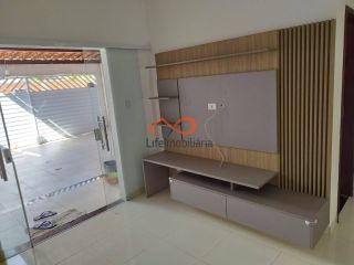 Casa Reformada à Venda no Bairro Jabotiana Com 3 Dormitórios Sendo 1 Suíte.