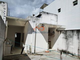 Casa Reformada à Venda no Bairro Jabotiana Com 3 Dormitórios Sendo 1 Suíte.