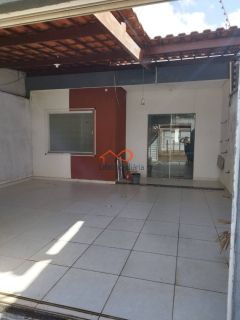 Casa Reformada à Venda no Bairro Jabotiana Com 3 Dormitórios Sendo 1 Suíte.