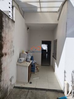 Casa Reformada à Venda no Bairro Jabotiana Com 3 Dormitórios Sendo 1 Suíte.