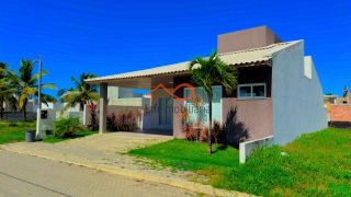 Linda Casa no Condomínio Maluí Residence à Venda com 3 Dormitórios Sendo todos Suítes, 4 Vagas de Garagens e 240m², na Barra dos Coqueiros.