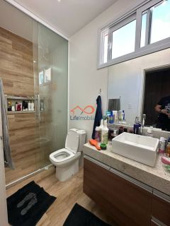 Linda Casa no Condomínio Maluí Residence à Venda com 3 Dormitórios Sendo todos Suítes, 4 Vagas de Garagens e 240m², na Barra dos Coqueiros.