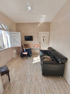 CASA COM 4/4 À VENDA NA FAROLÂNDIA/ AUGUSTO FRANCO