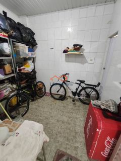 CASA COM 4/4 À VENDA NA FAROLÂNDIA/ AUGUSTO FRANCO