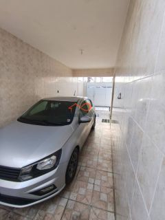 CASA COM 4/4 À VENDA NA FAROLÂNDIA/ AUGUSTO FRANCO