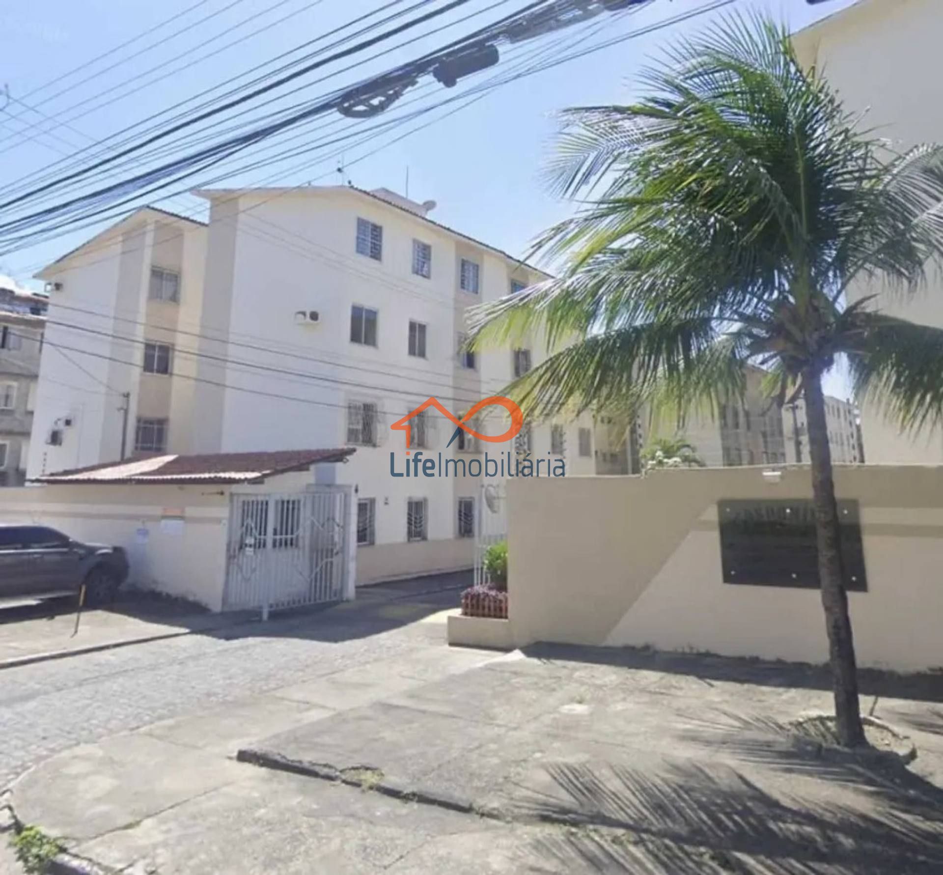 Apartamento à venda no Condomínio Praias do Forte na Farolândia / Augusto Franco