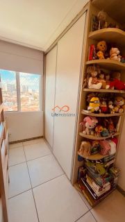 Apartamento à Venda no Condomínio Solarium Residence com 3 Dormitorios Sendo 1 Suíte, 2 Vagas de Garagem na Farolândia.