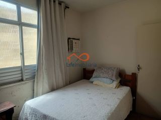 Casa à Venda na Av. Francisco Porto Com 5 Dormitórios Sendo 2 Suites, Grageru