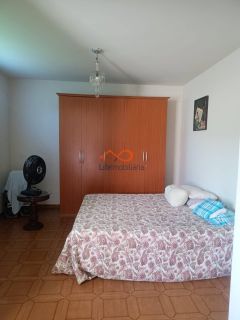 Casa à Venda na Av. Francisco Porto Com 5 Dormitórios Sendo 2 Suites, Grageru