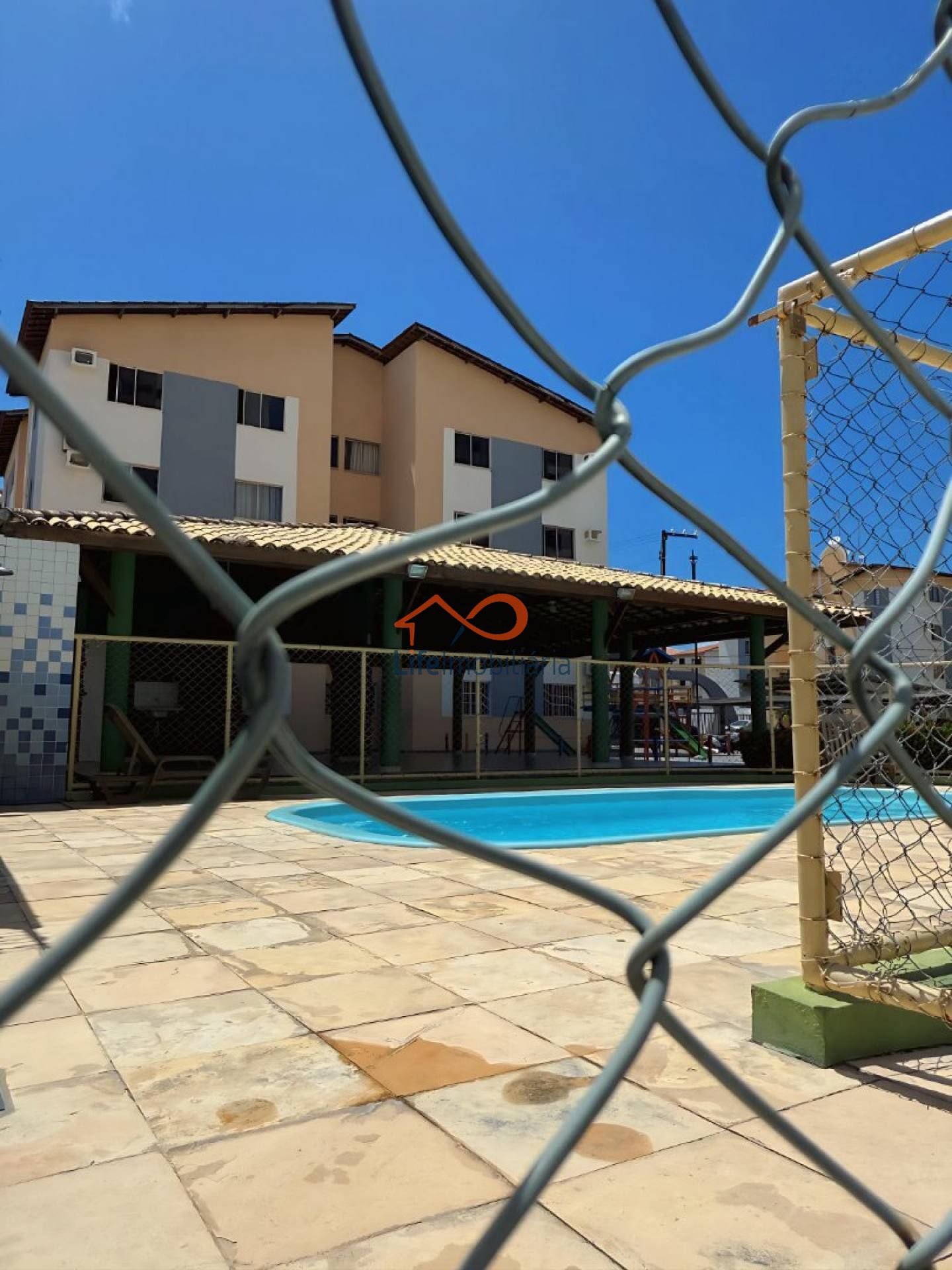 Apartamento à venda no Condomínio Engenheiro Eliude César na Farolândia