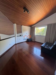 Casa com 5/4 na Farôlandia