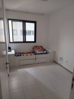 Apartamento à venda no Residencial Gran Farol, na Coroa do Meio