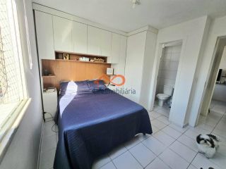 Apartamento à Venda no Condomínio Mar de Aruana I - Com 3 Dormitórios Sendo 1 Suíte