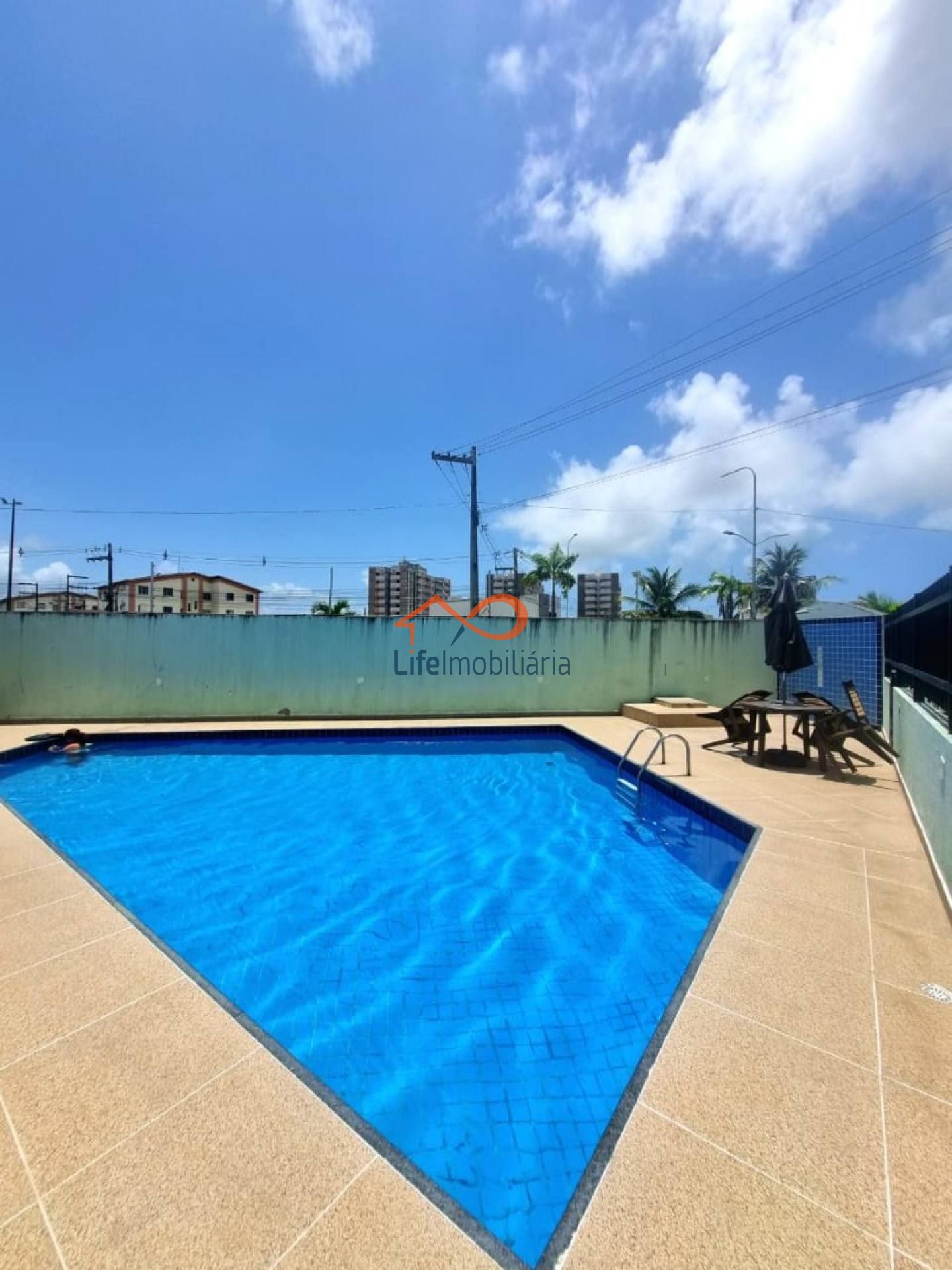 Apartamento à venda, no Condomínio Solar da Barra