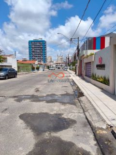 Casa à venda no Bairro Grageru