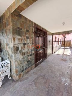 Casa à venda no Bairro Grageru