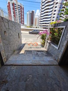 Casa à venda no Bairro Grageru