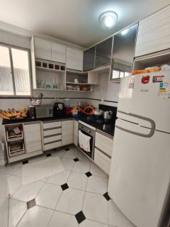 Apartamento - Sombra e ventilado(1ºandar)