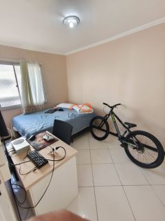 Apartamento - Sombra e ventilado(1ºandar)