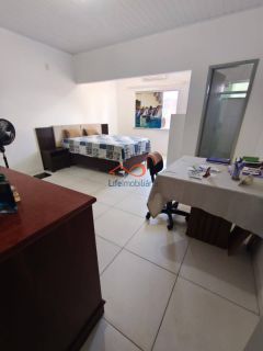 BELA CASA À VENDA NA PRAIA DA CAUEIRA