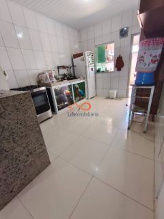 BELA CASA À VENDA NA PRAIA DA CAUEIRA