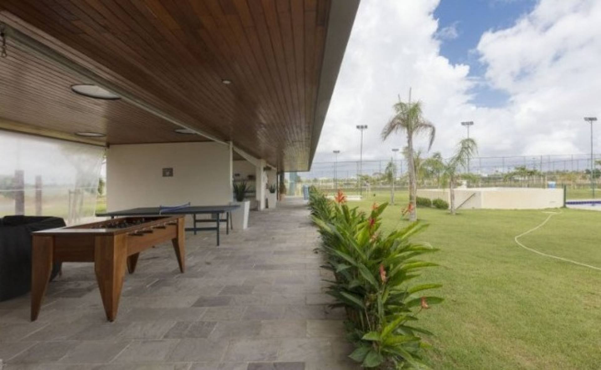 Casa Para Alugar no Condomínio Terras Alphaville I - Com 3/4 Sendo 1 Suíte - Varanda e Area de Lazer Completa.