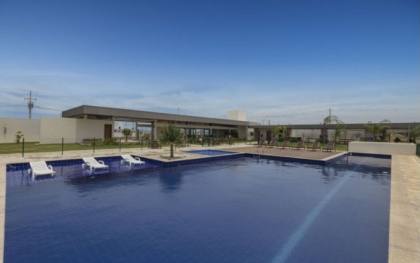 Casa Para Alugar no Condomínio Terras Alphaville I - Com 3/4 Sendo 1 Suíte - Varanda e Area de Lazer Completa.