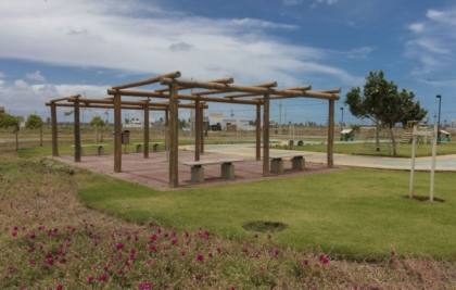 Casa Para Alugar no Condomínio Terras Alphaville I - Com 3/4 Sendo 1 Suíte - Varanda e Area de Lazer Completa.