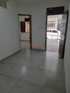 CASA À VENDA COM 3/4 NO BAIRRO GRAGERU