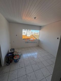 CASA DO PAVIMENTO SUPERIOR À VENDA NO ORLANDO DANTAS