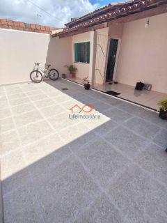 Casa à Venda Com 2 Dormitórios Sendo 1 Suíte, 2 Vagas de Garagem, 160m² no Bairro 17 de Março - Aracaju/SE