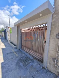 Casa à Venda Com 2 Dormitórios Sendo 1 Suíte, 2 Vagas de Garagem, 160m² no Bairro 17 de Março - Aracaju/SE