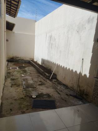 Casa à venda no Condomínio Residencial Guaricema na Aruana
