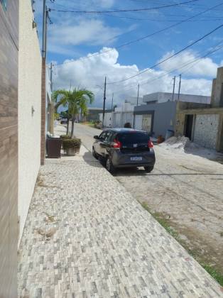 Casa à venda no Condomínio Residencial Guaricema na Aruana