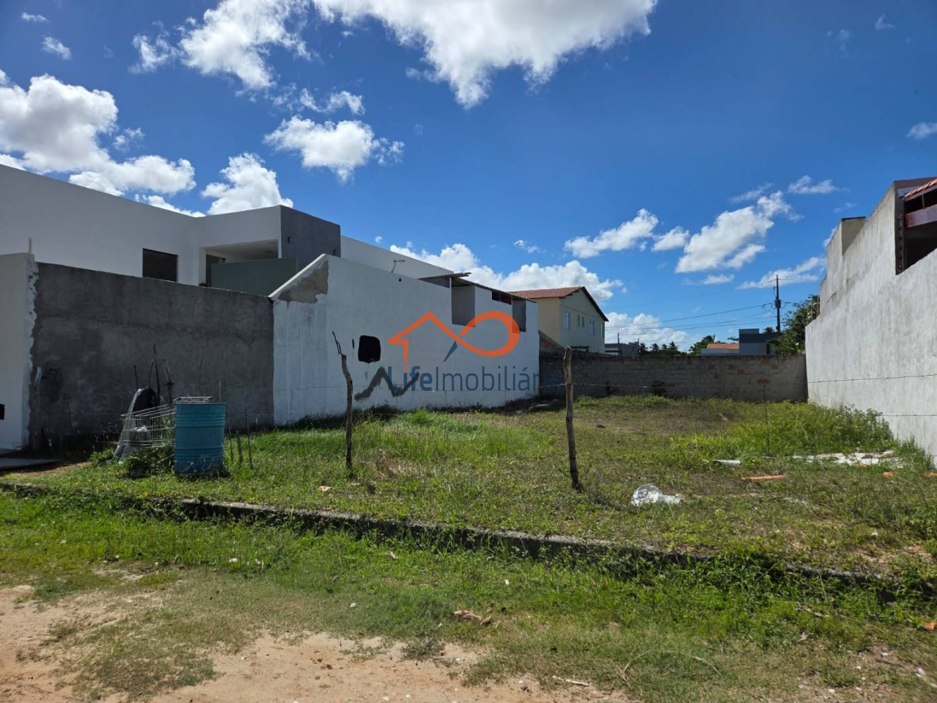 Lote a venda no Robalo , próximo ao Shopping Sul