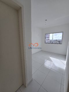 Apartamento à venda no 5º andar no Condomínio Residencial Horto das Rosas em São Cristóvão - SE