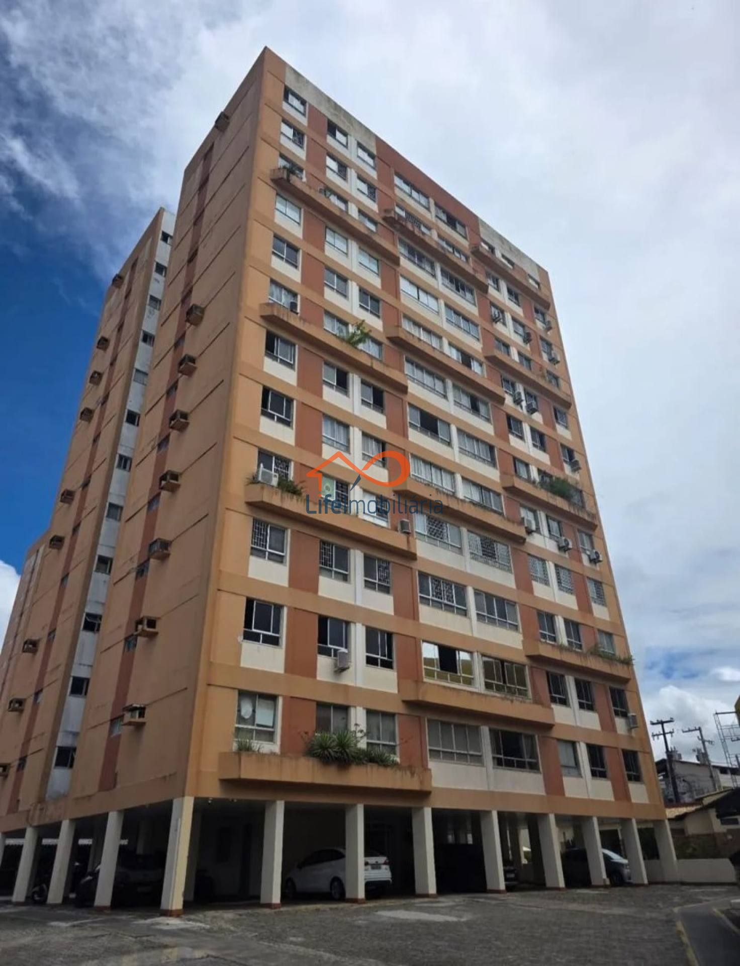 Apartamento à venda no 3º andar do Condomínio Praias do México no Ponto Novo