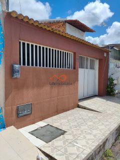 Casa a venda no Bairro Industrial, Aracaju-SE