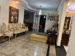 VENDE-SE CASA DE ALTO PADRÃO NO BAIRRO SUÍSSA