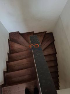 VENDE-SE CASA DE ALTO PADRÃO NO BAIRRO SUÍSSA