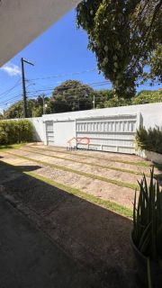 Casa à venda na Farolândia - 566m² 4/4 e 3 Suítes