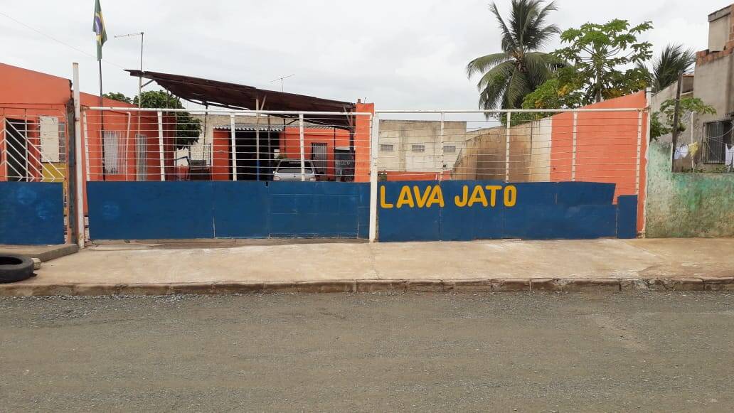 Casa ponto comercial no Santa Maria à venda